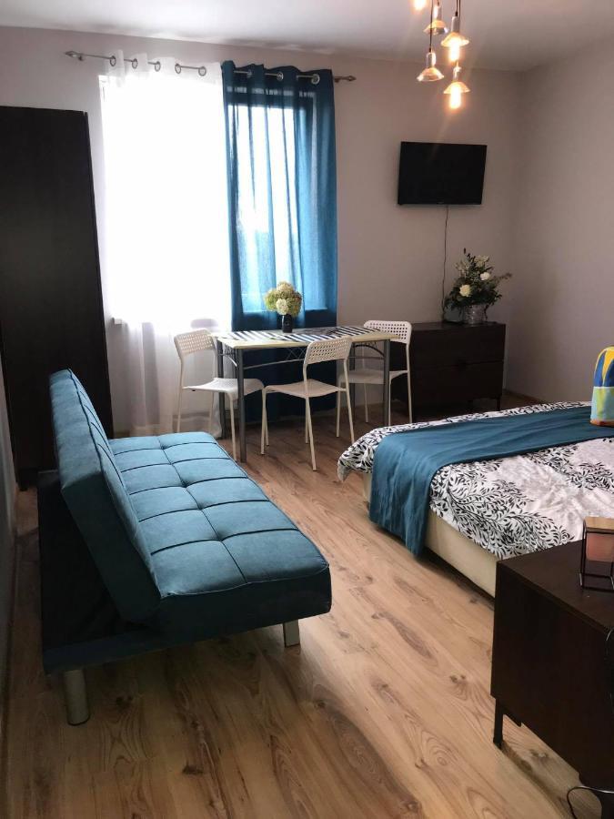 Villa Honoratka Z Prywatnym Polem Do Gry W Mini Golf Ревал Екстериор снимка